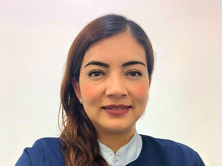 best-dentists-in-medellin-dr-July-villegas