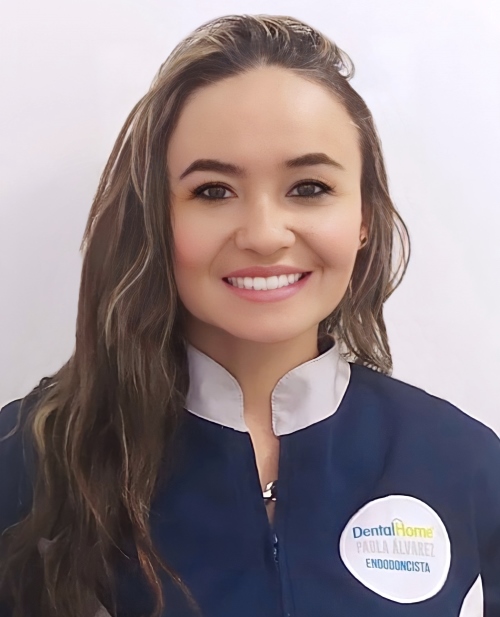 paola alvarez odontologa especialista en endodoncia en medellin