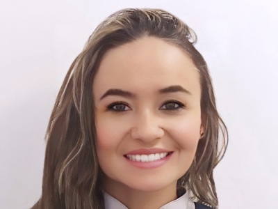 paola-alvarez-odontologa-en-medellin. Especialista en endodoncia